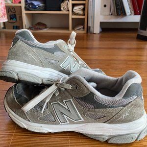 New Balance 990v3